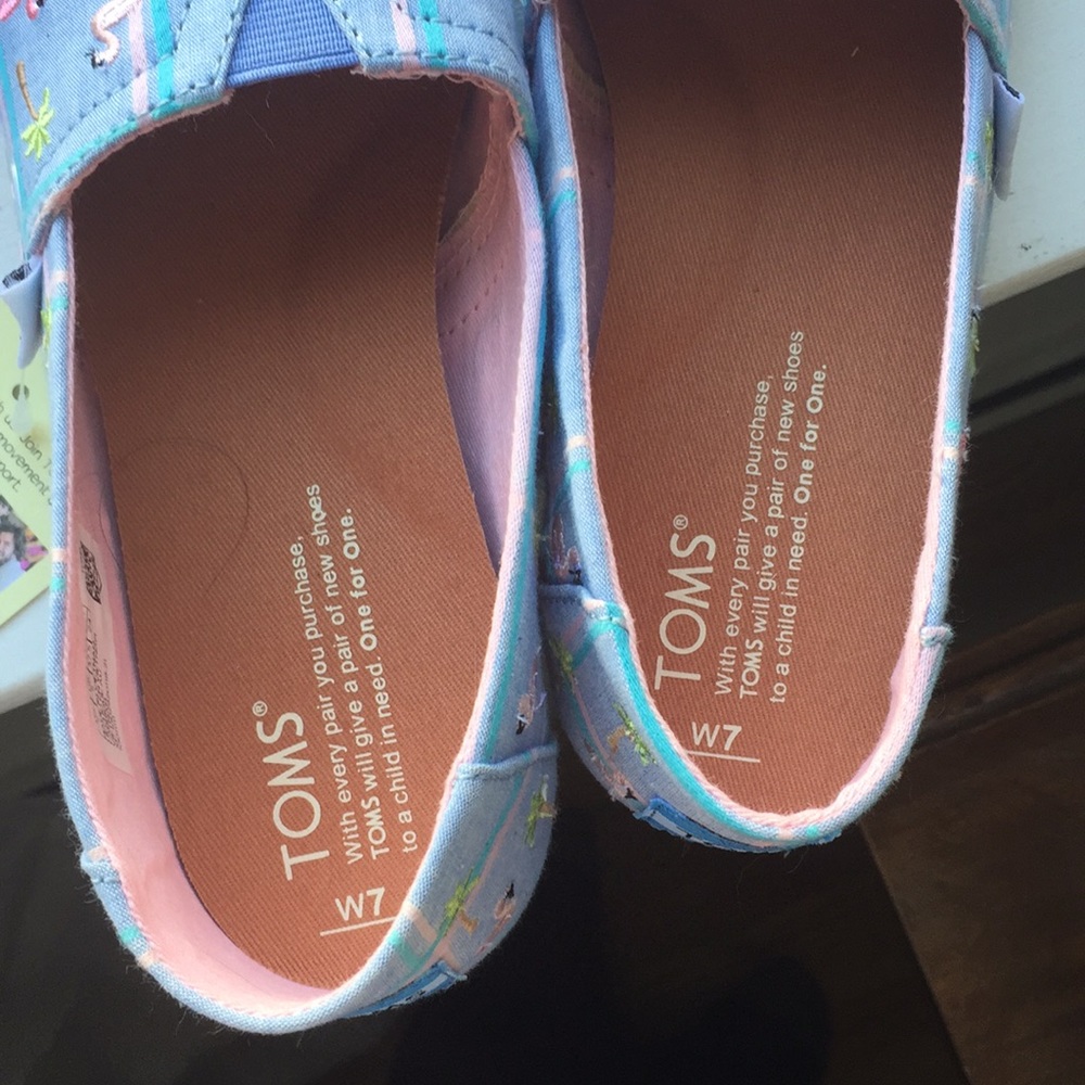 🌸Pink flamingos slip ons! 😍🦋🌸 - Picture 6 of 8